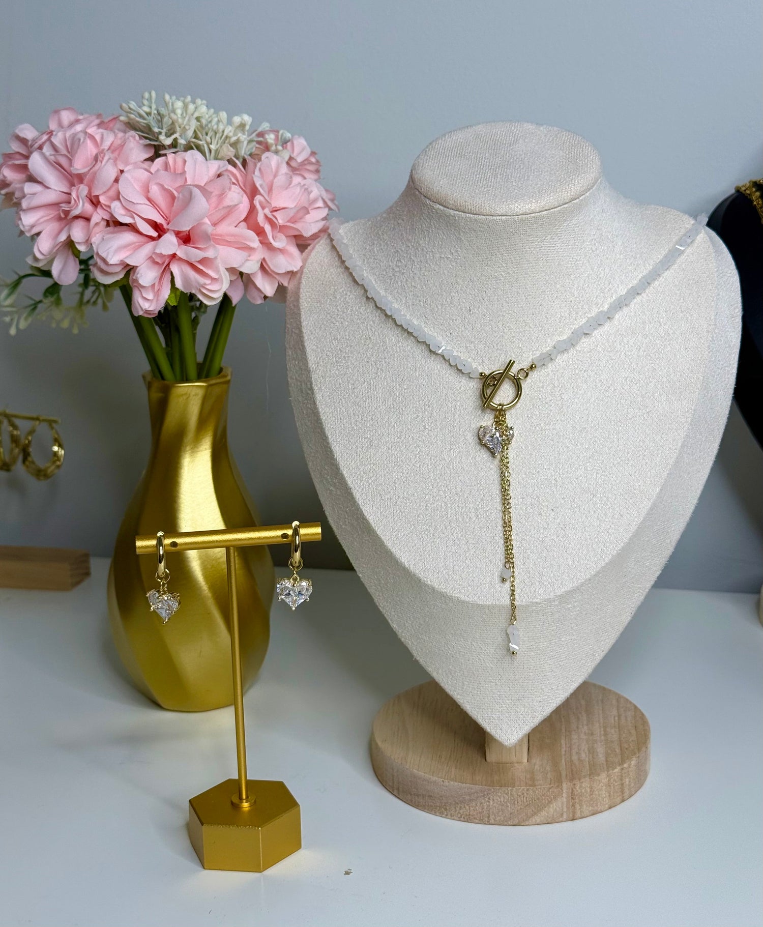Necklace set with earrings